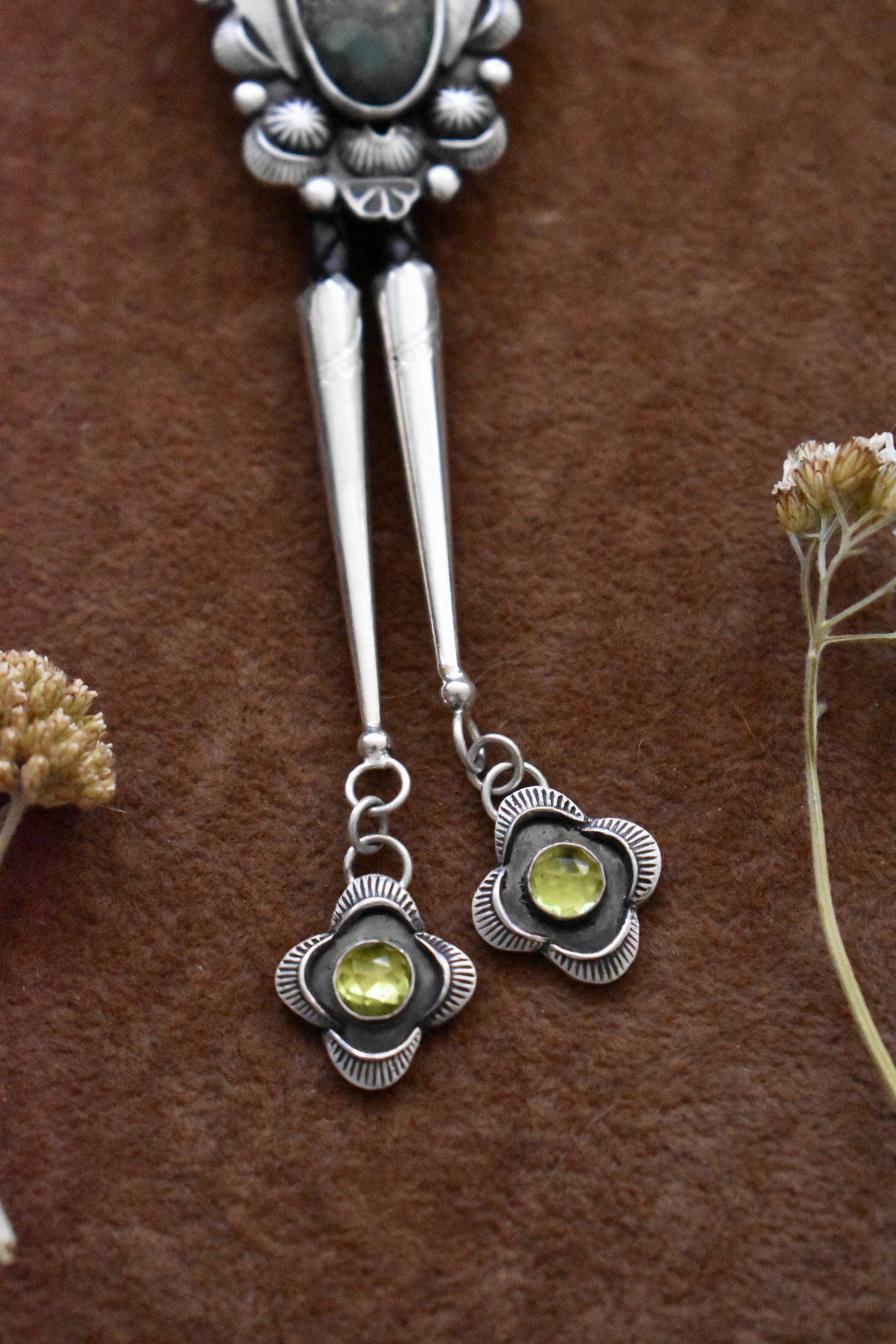 Starfox Variscite Bolo Tie with Peridot Tips