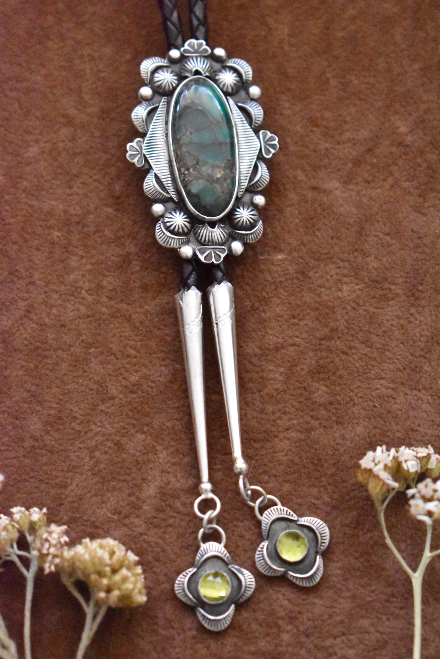 Starfox Variscite Bolo Tie with Peridot Tips