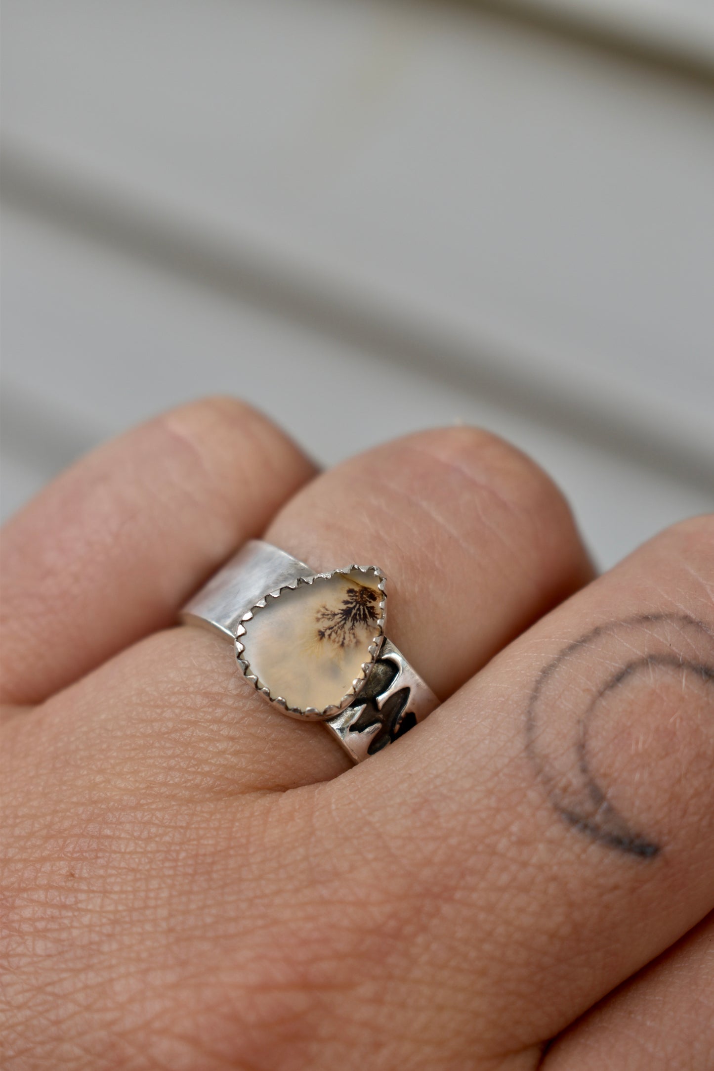 Flora Banded Dendritic Agate Ring Size 8.5